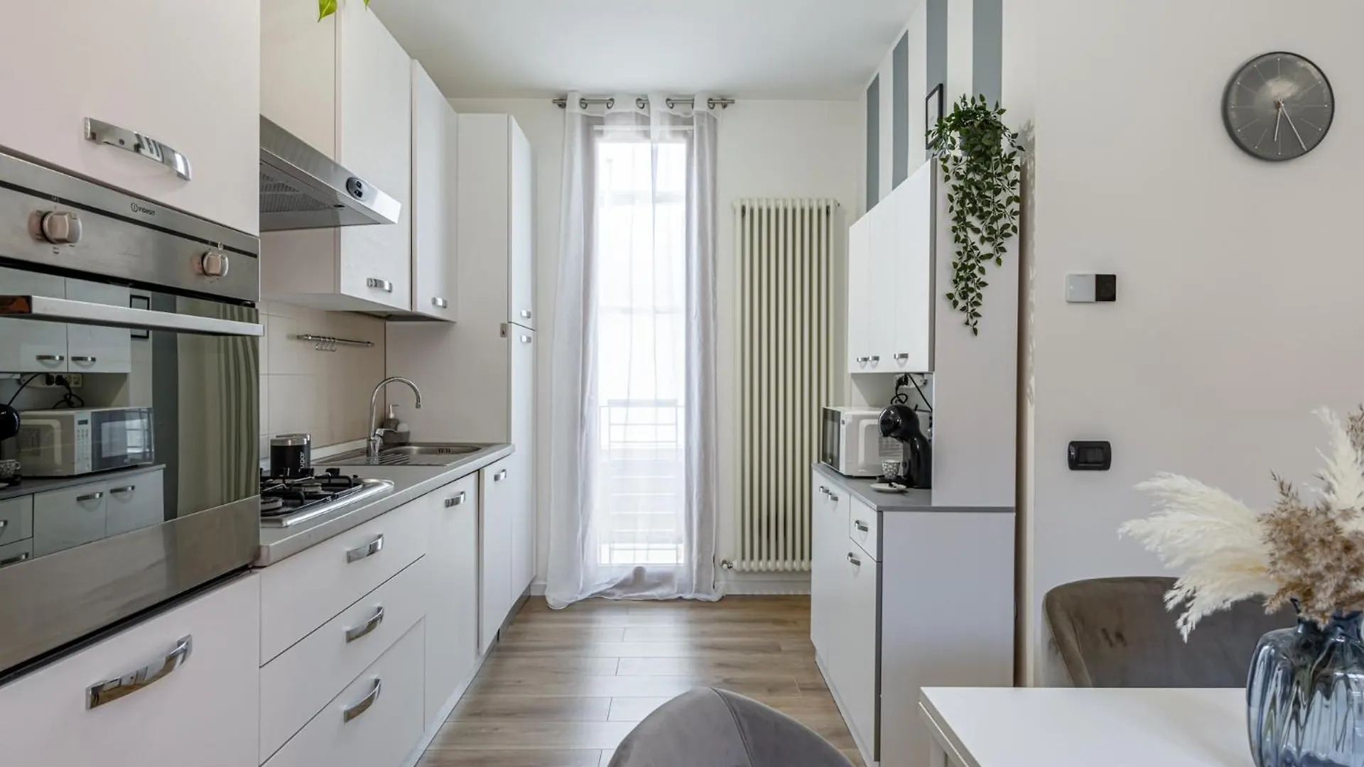Lecco - Luxury Lago E Centro A 3' Design & Netflix 0*,  İtalya
